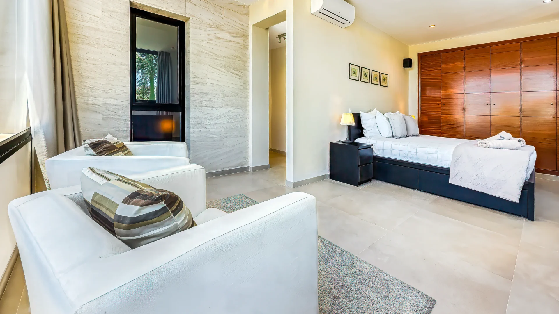 Large ensuite master bedroom at Villa Julia in the south of Tenerife