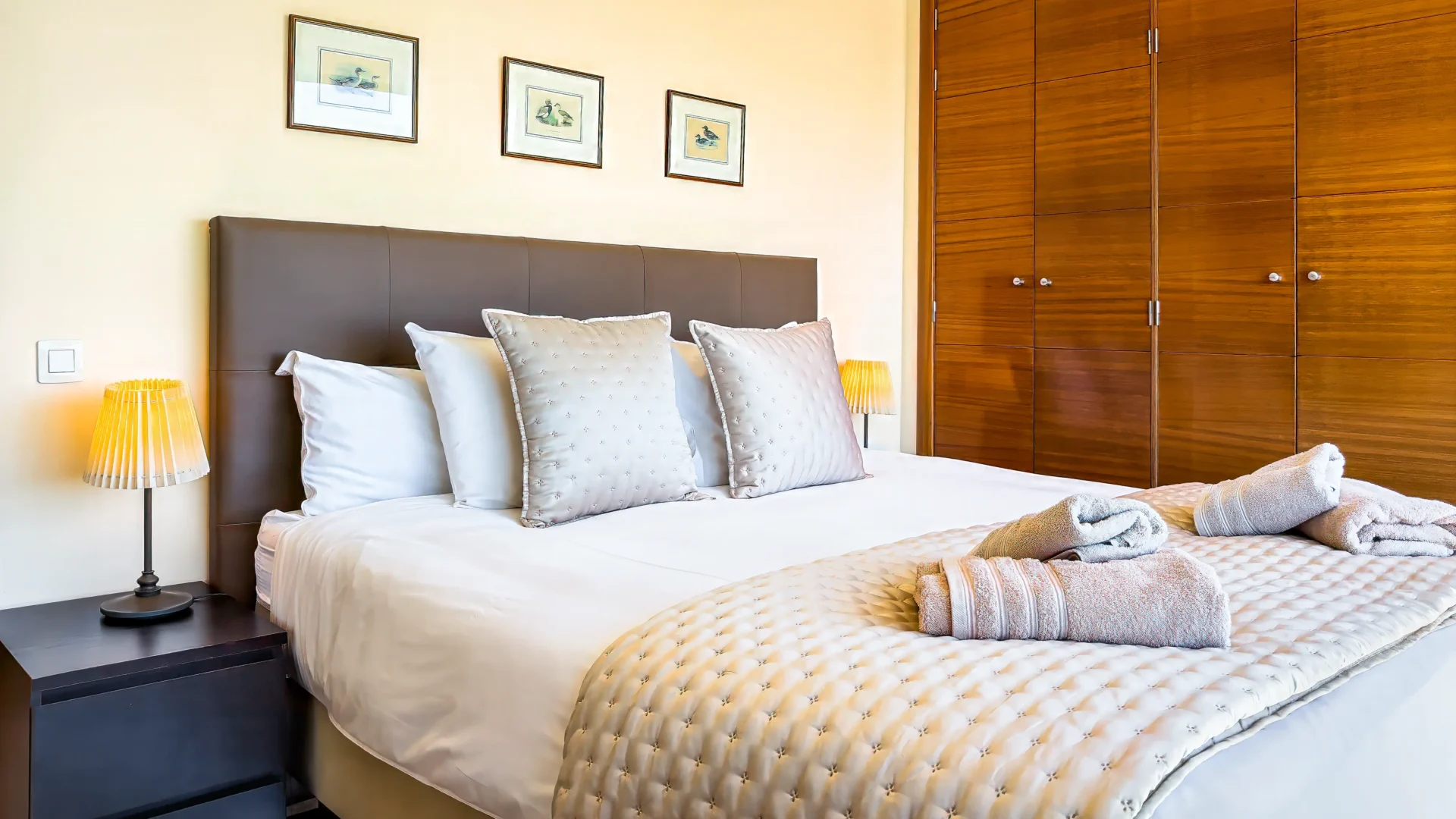 Double bedroom with king size bed at Villa Julia in the south of Tenerife