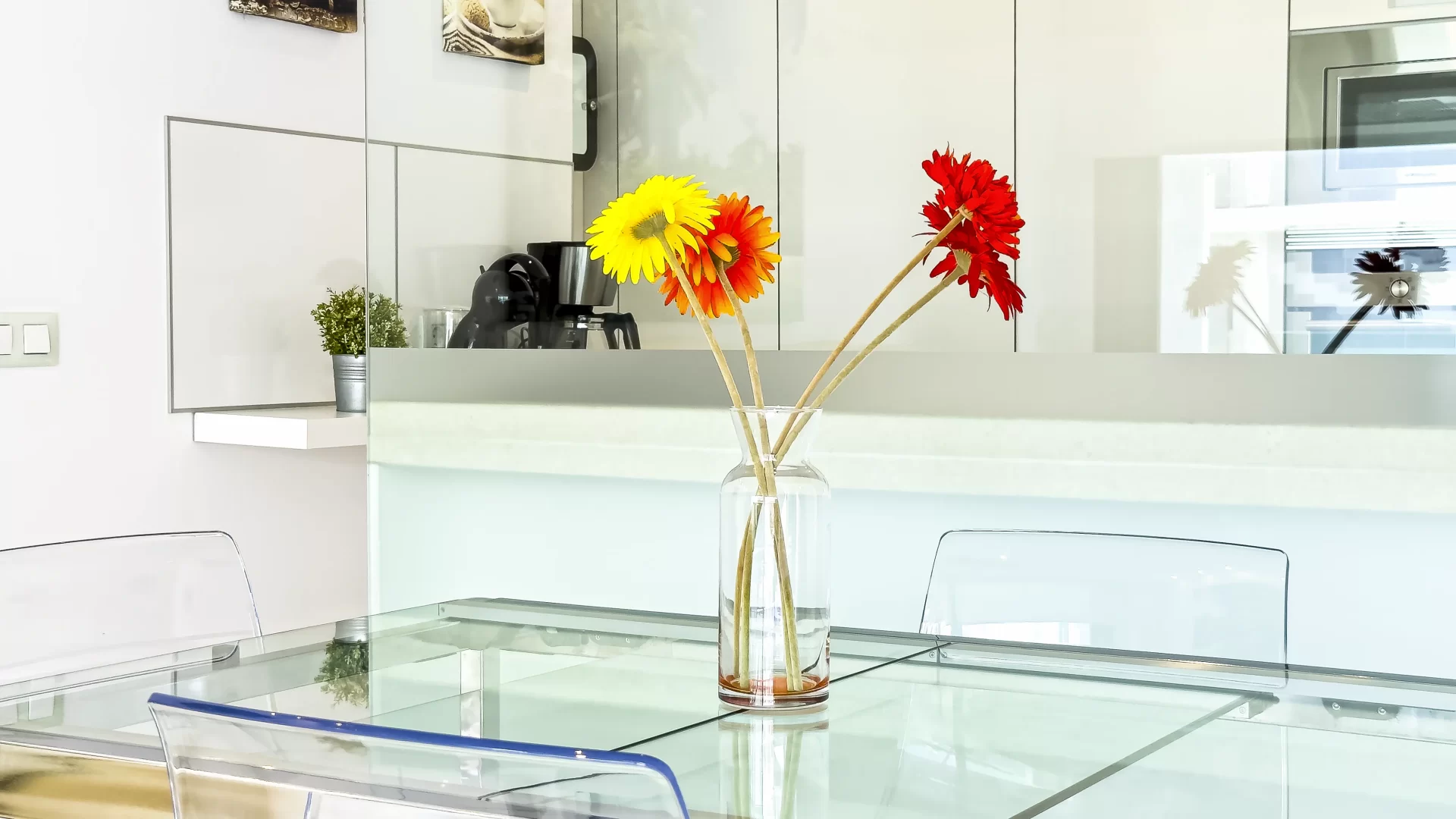 Dining area at Las Olas apartment in Palm-Mar