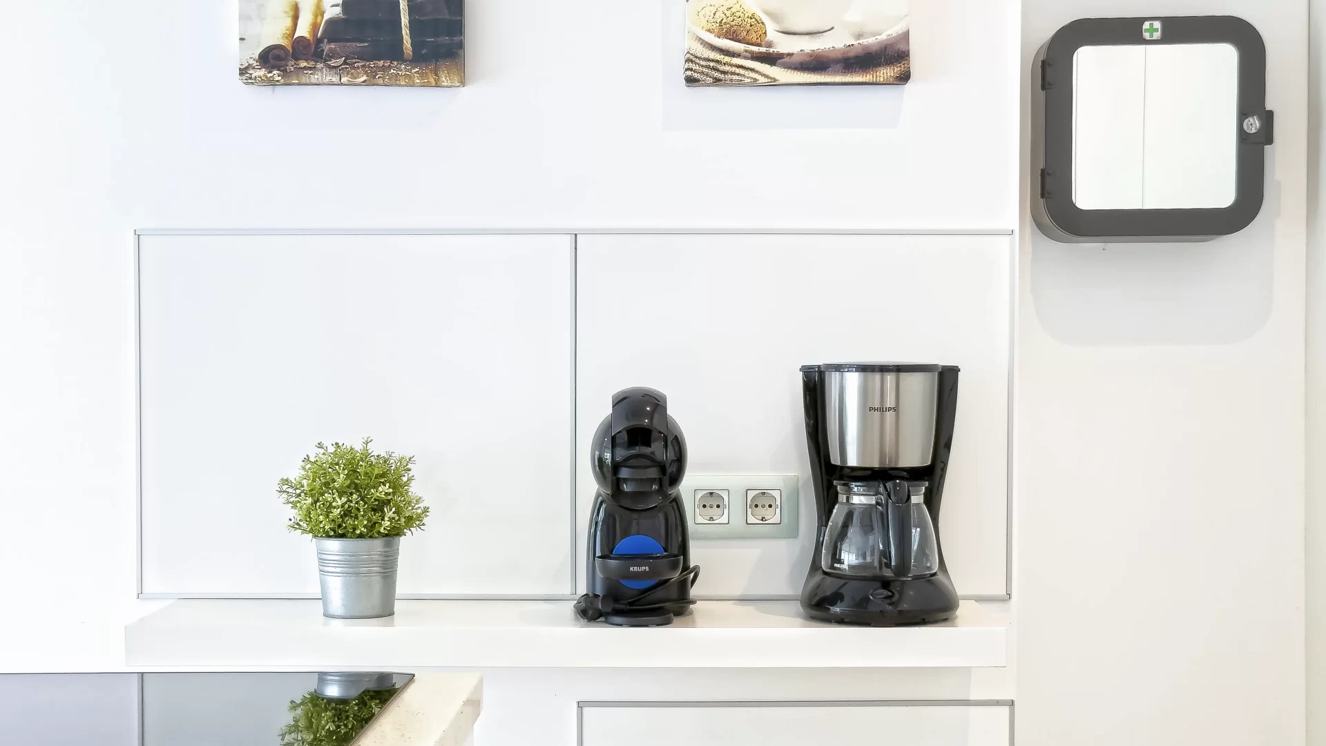 Coffee machines at Las Olas apartment in Palm-Mar