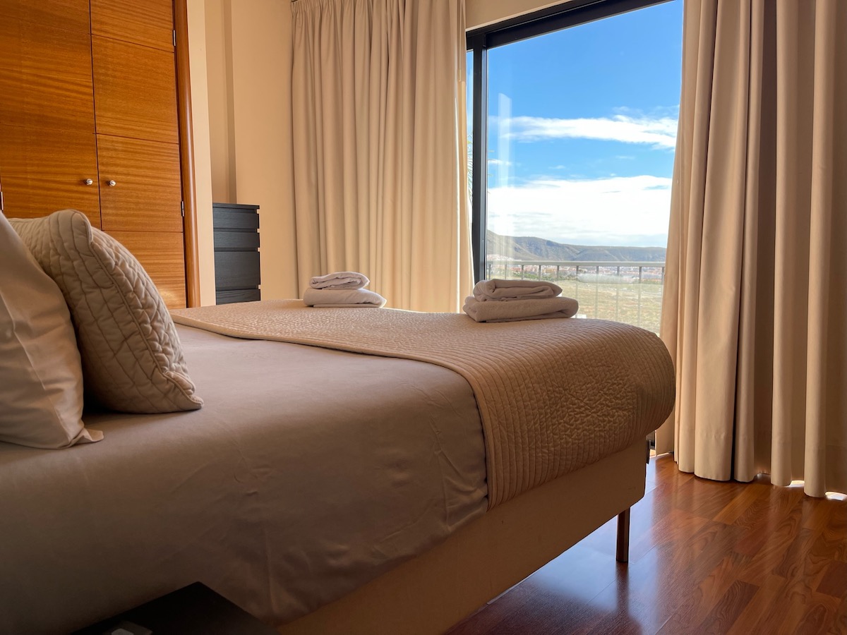 villa-julia-costa-adeje-double-bedroom-2