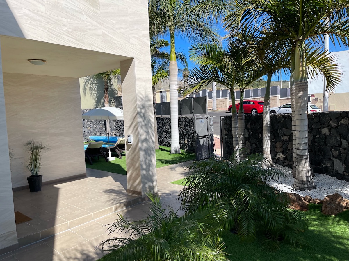 villa-julia-costa-adeje-garden-7